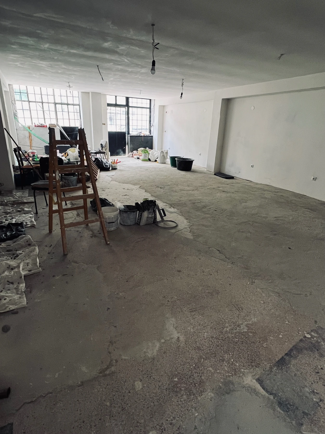 Продава МАГАЗИН, град Русе, Дружба 1 • 111950 € / 218955.17 лв. • 98204397 1 — Holmes.bg Продава МАГАЗИН, град Русе, Дружба 1 • 111950 € / 218955.17 лв. • 98204397 1