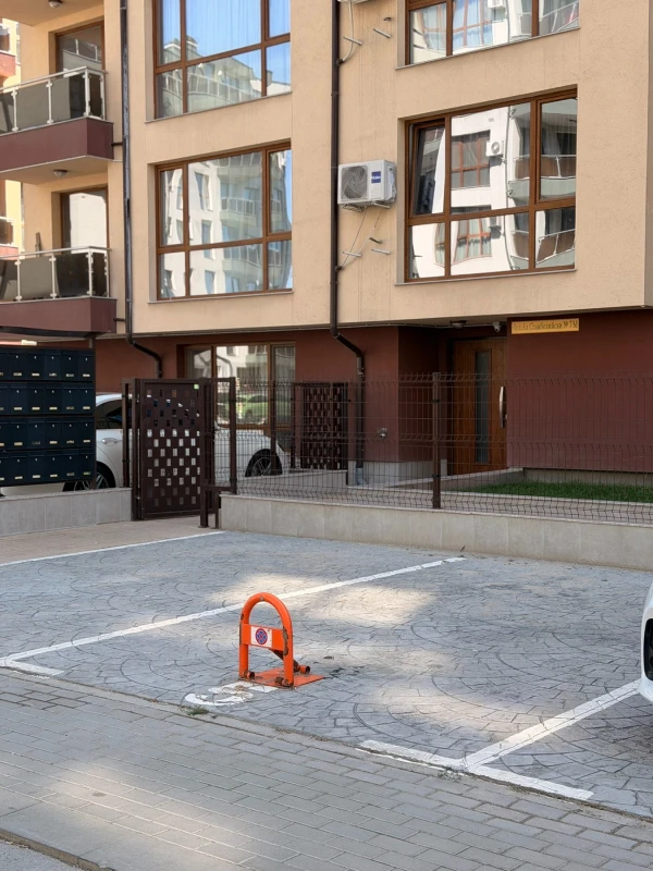 ГАРАЖ, ПАРКОМЯСТО, 15 m2 - Holmes.bg ГАРАЖ, ПАРКОМЯСТО, 15 m2