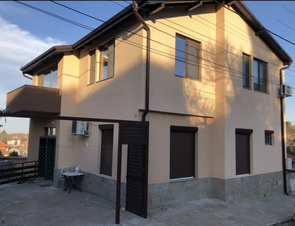 Под наем КЪЩА, град Пловдив, Южна дъга • 550 € / 1075.71 лв. • 61313786 1 — Holmes.bg Под наем КЪЩА, град Пловдив, Южна дъга • 550 € / 1075.71 лв. • 61313786 1