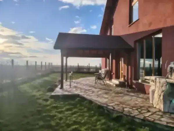 КЪЩА, 180 m2