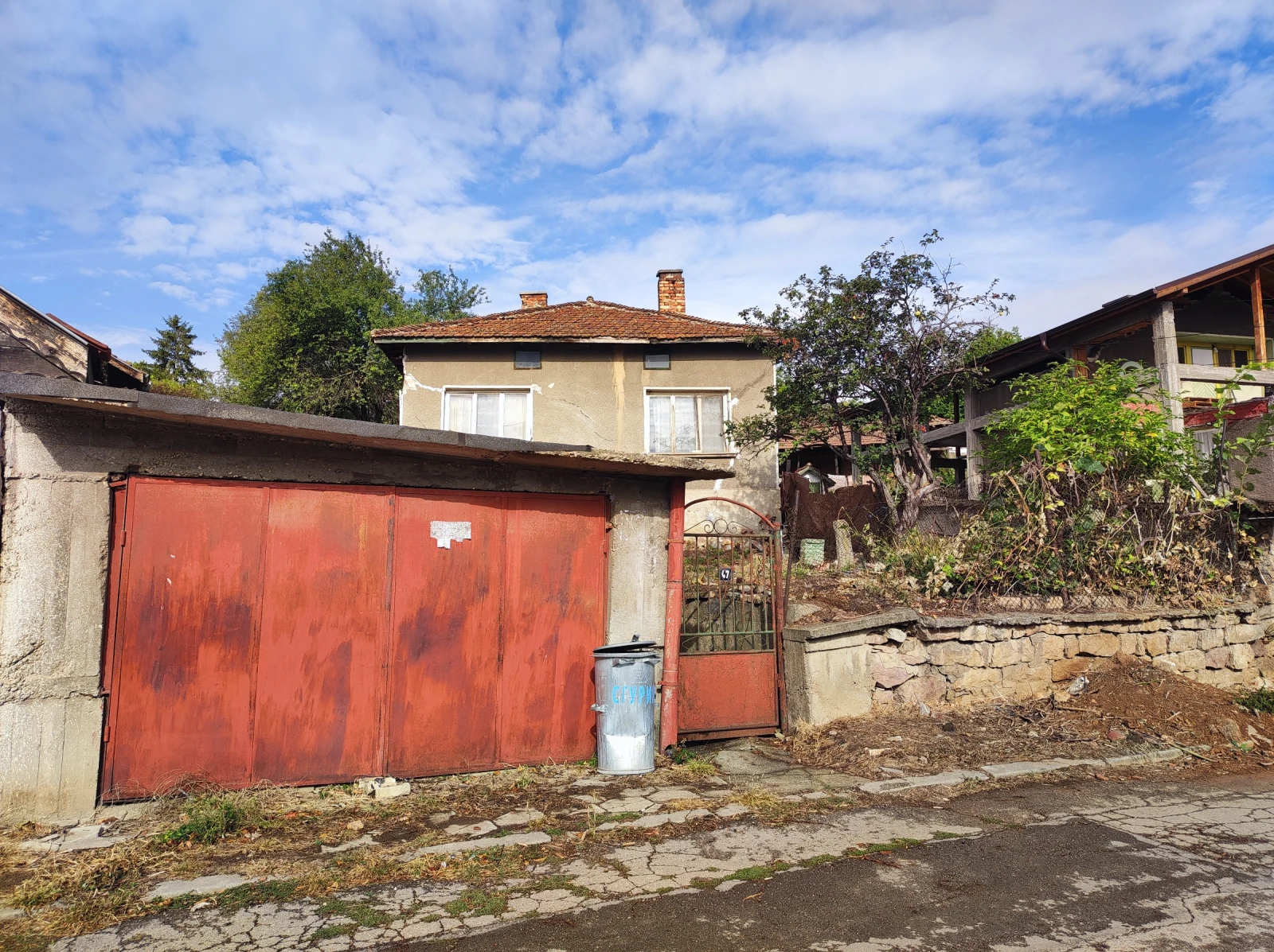 Продава КЪЩА, град София, с. Желява • 135799 € / 265599.76 лв. • 81215387 1