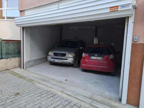 ГАРАЖ, ПАРКОМЯСТО, 42 m2