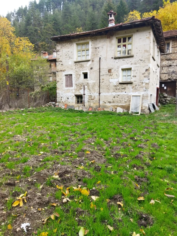 КЪЩА, 120 m2