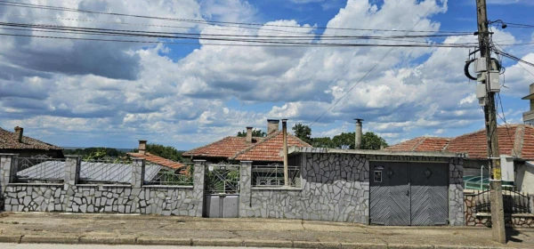 КЪЩА, 112 m2