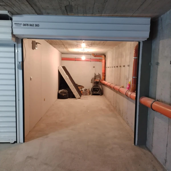 ГАРАЖ, ПАРКОМЯСТО, 20 m2