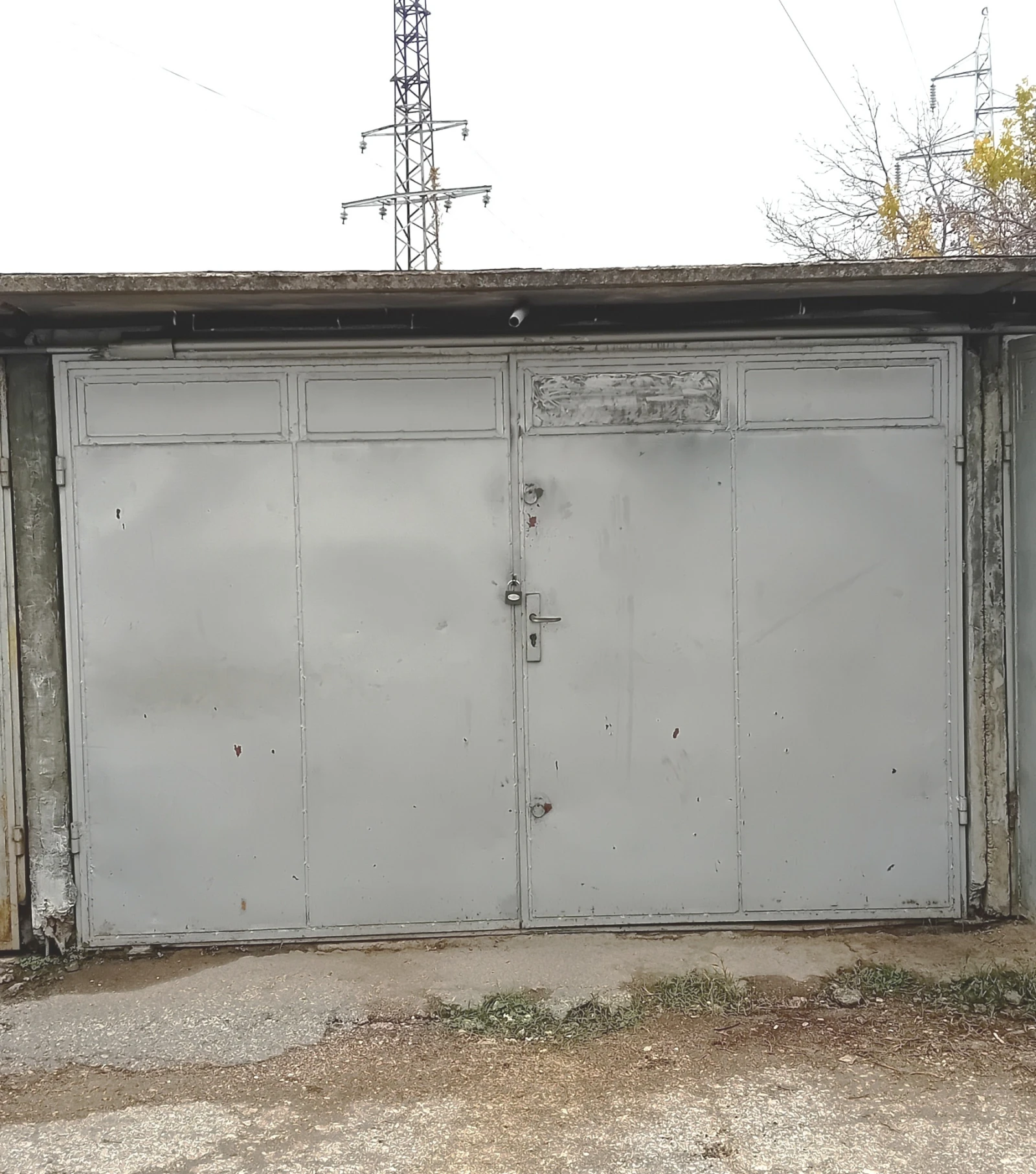 Под наем ГАРАЖ, ПАРКОМЯСТО, град Русе, Здравец • 150 лв. / 76.69 € • 33156438 1