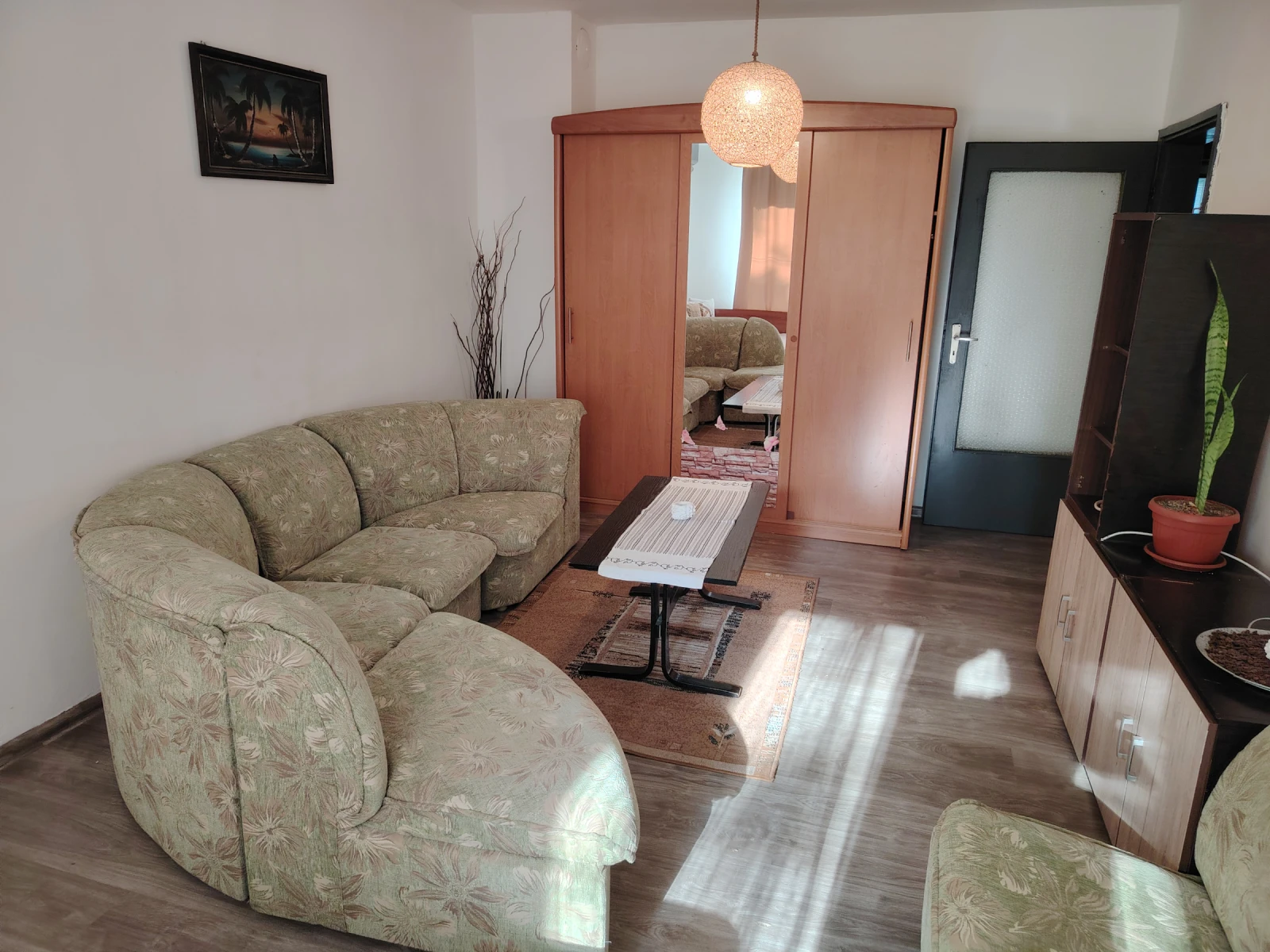 Под наем 1-СТАЕН, град Пазарджик, Идеален център • 240 € • 27598595 — Holmes.bg
